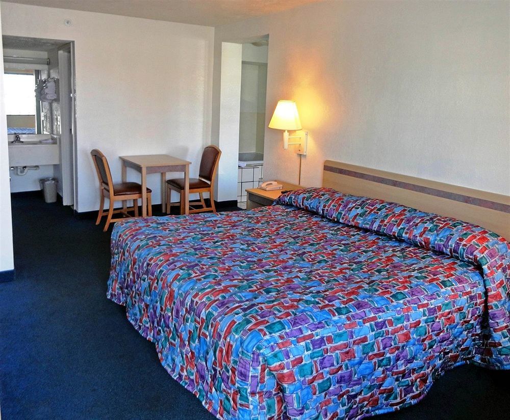 Days Inn By Wyndham Indianapolis South Eksteriør billede