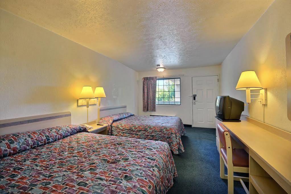 Days Inn By Wyndham Indianapolis South Eksteriør billede