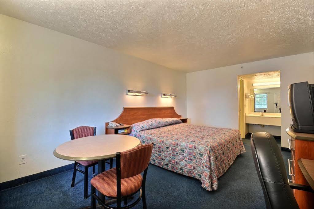 Days Inn By Wyndham Indianapolis South Eksteriør billede